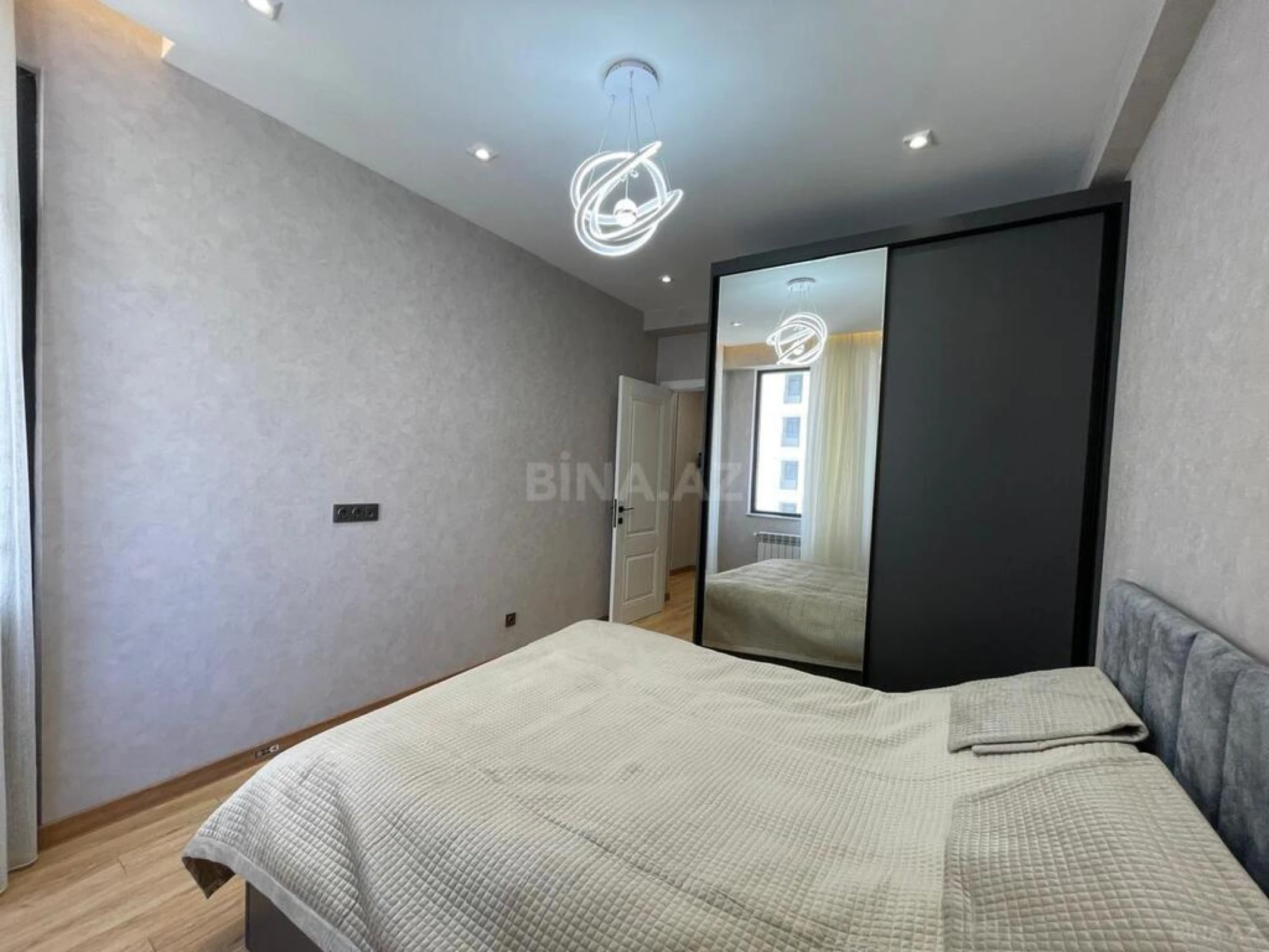 Kirayə verilir 2 otaqlı mənzil 55 m²