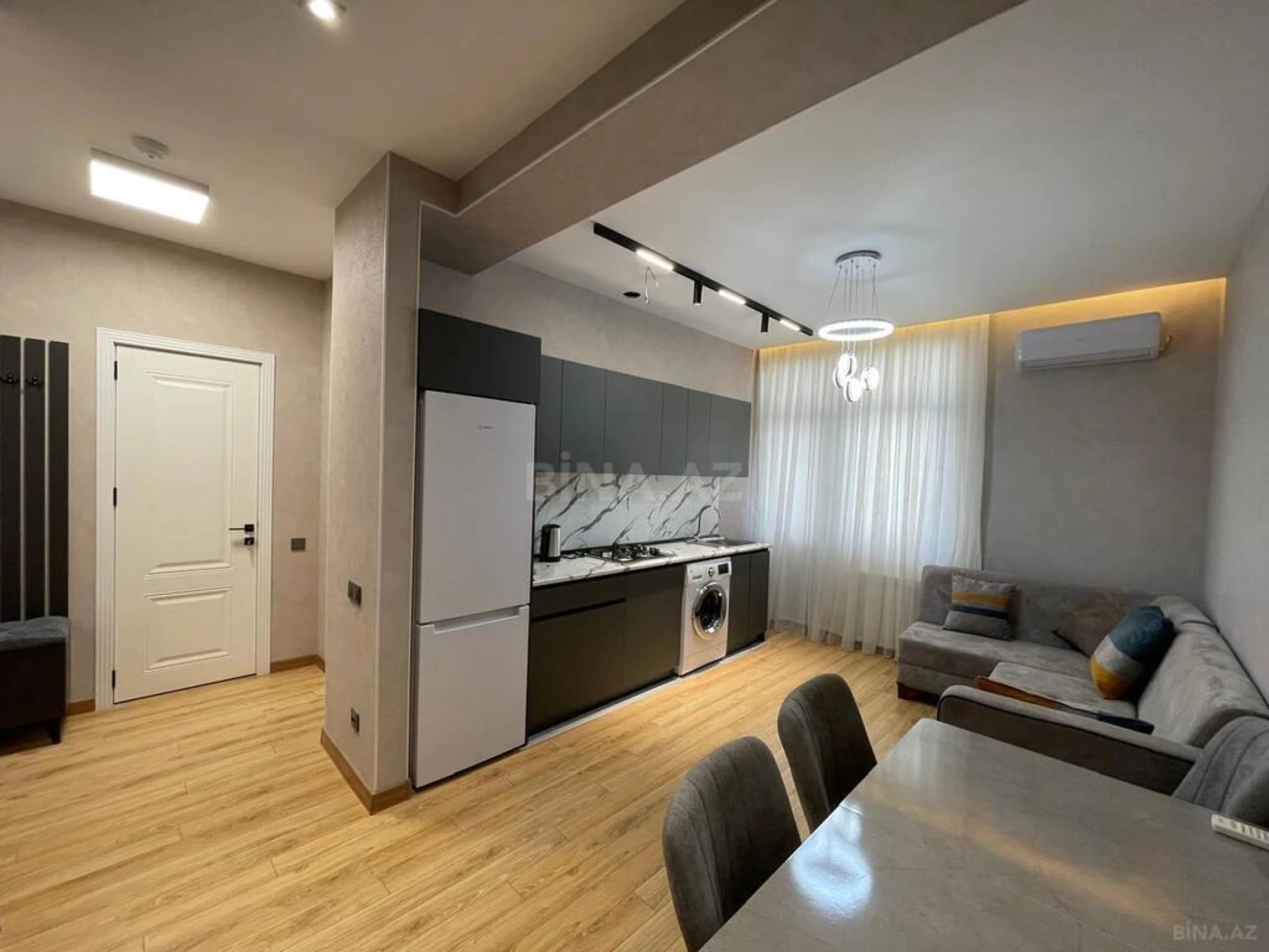 Kirayə verilir 2 otaqlı mənzil 55 m²