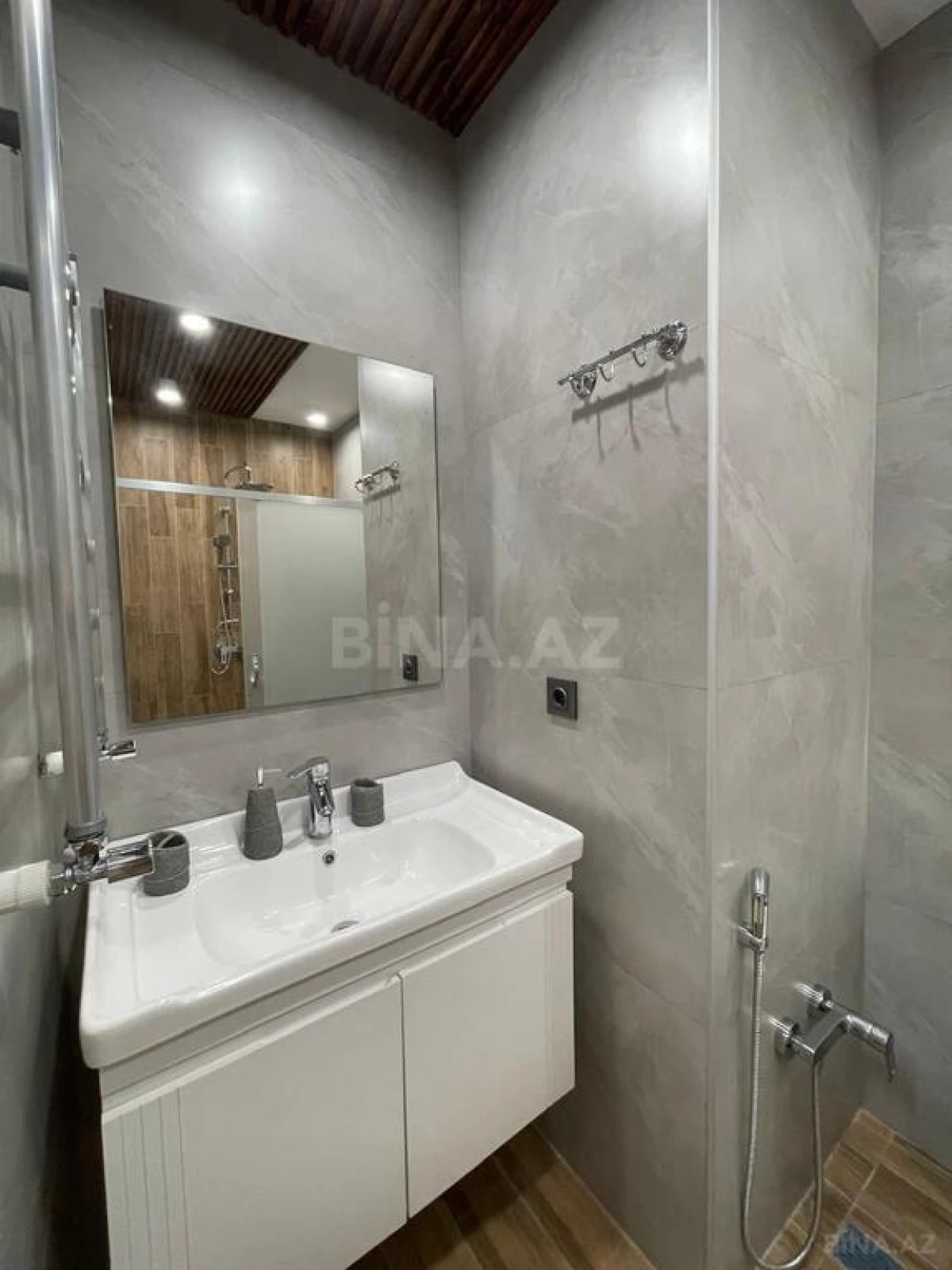 Kirayə verilir 2 otaqlı mənzil 55 m²