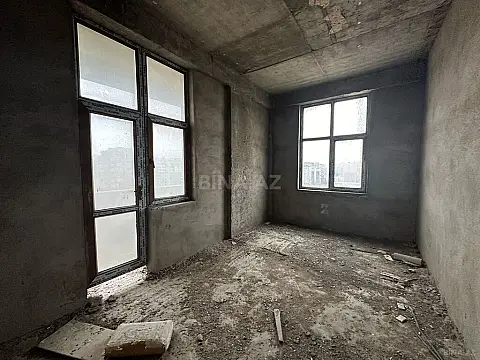 Satılır 4 otaqlı mənzil 185 m²