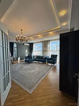 Satılır 3 otaqlı mənzil 135 m²