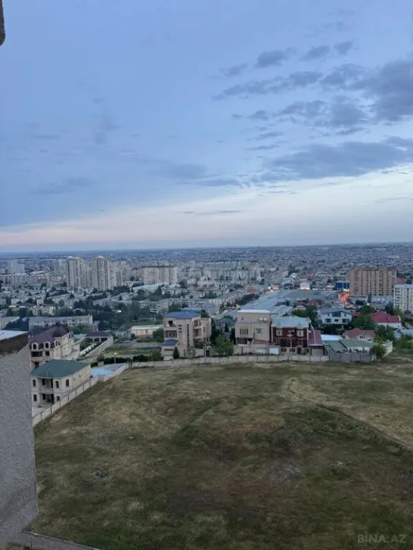 Satılır 3 otaqlı mənzil 120 m²