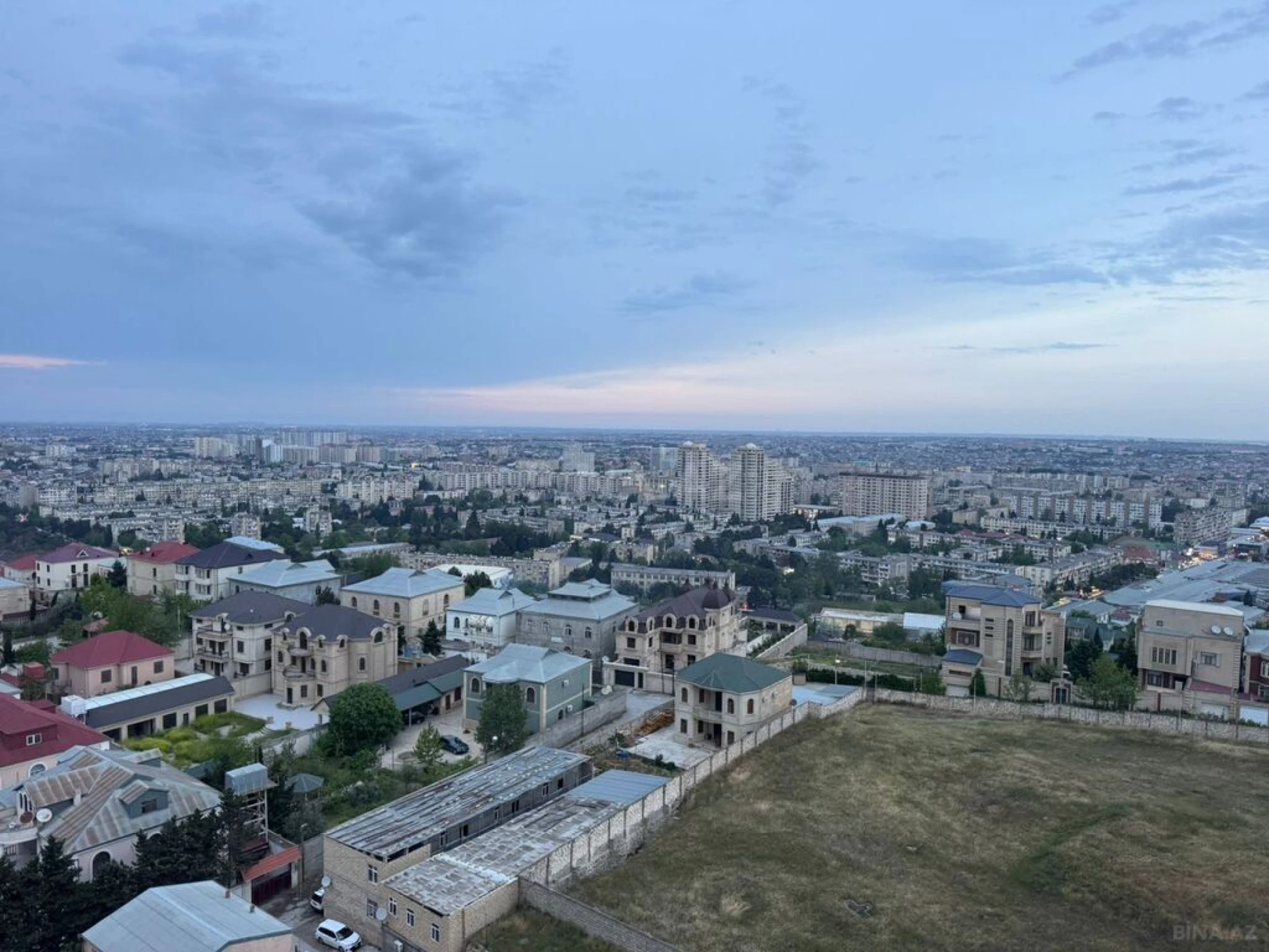 Satılır 3 otaqlı mənzil 120 m²