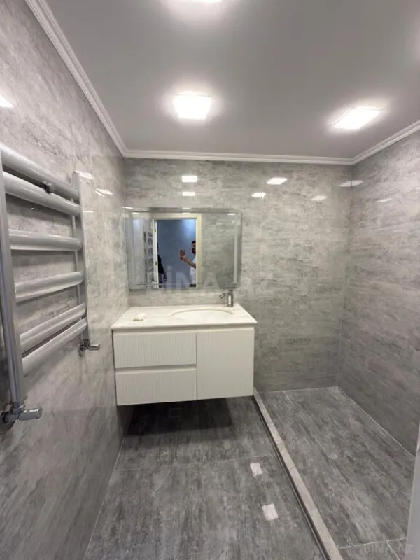 Satılır 3 otaqlı mənzil 120 m²