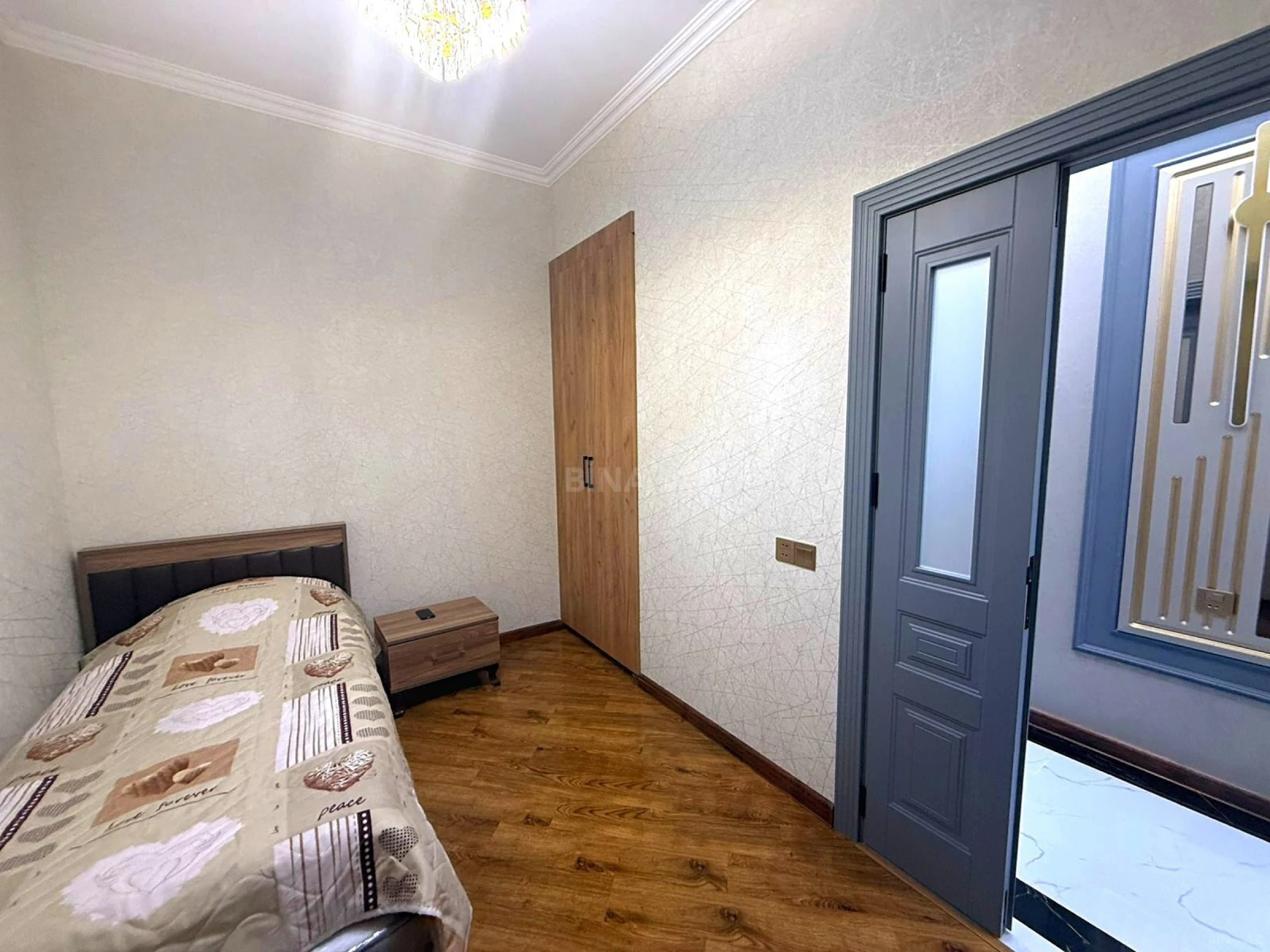 Satılır 3 otaqlı mənzil 106.6 m²