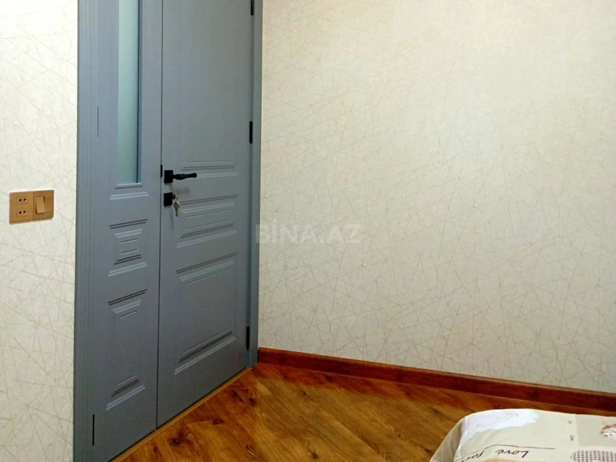 Satılır 3 otaqlı mənzil 106.6 m²