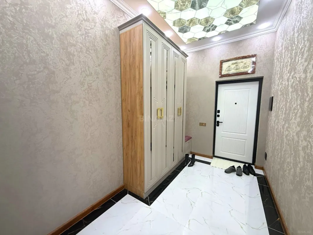 Satılır 3 otaqlı mənzil 106.6 m²