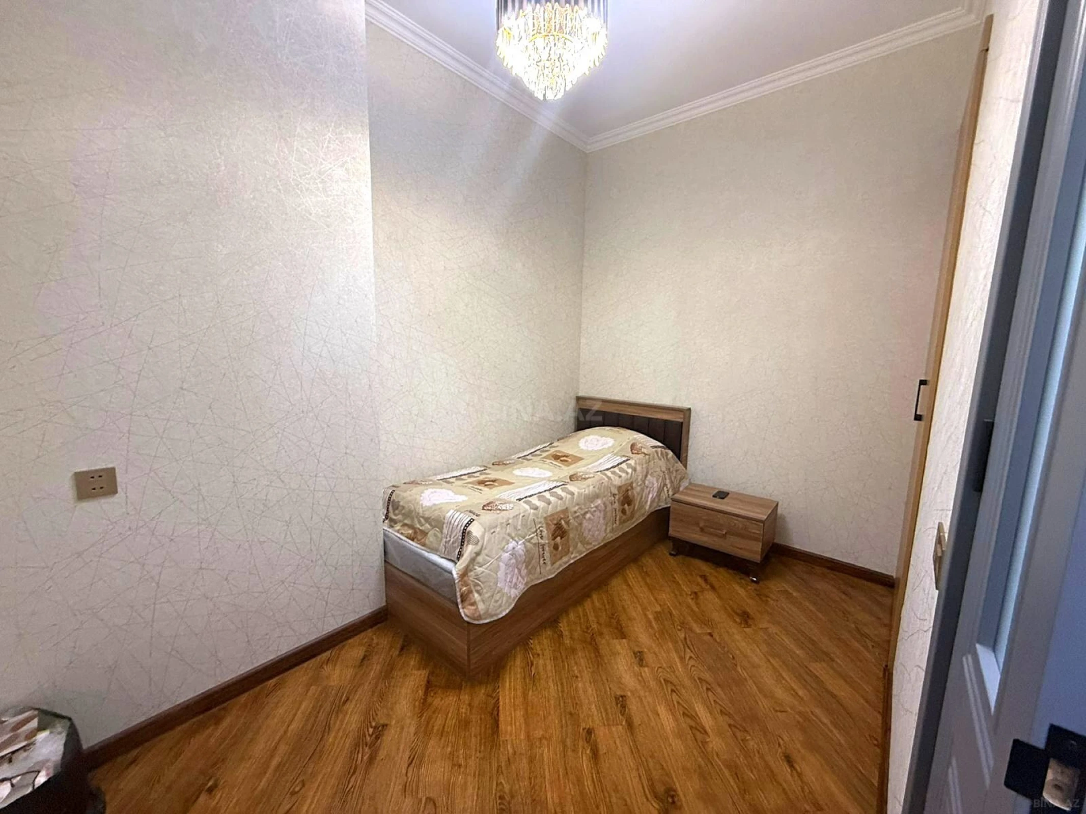 Satılır 3 otaqlı mənzil 106.6 m²