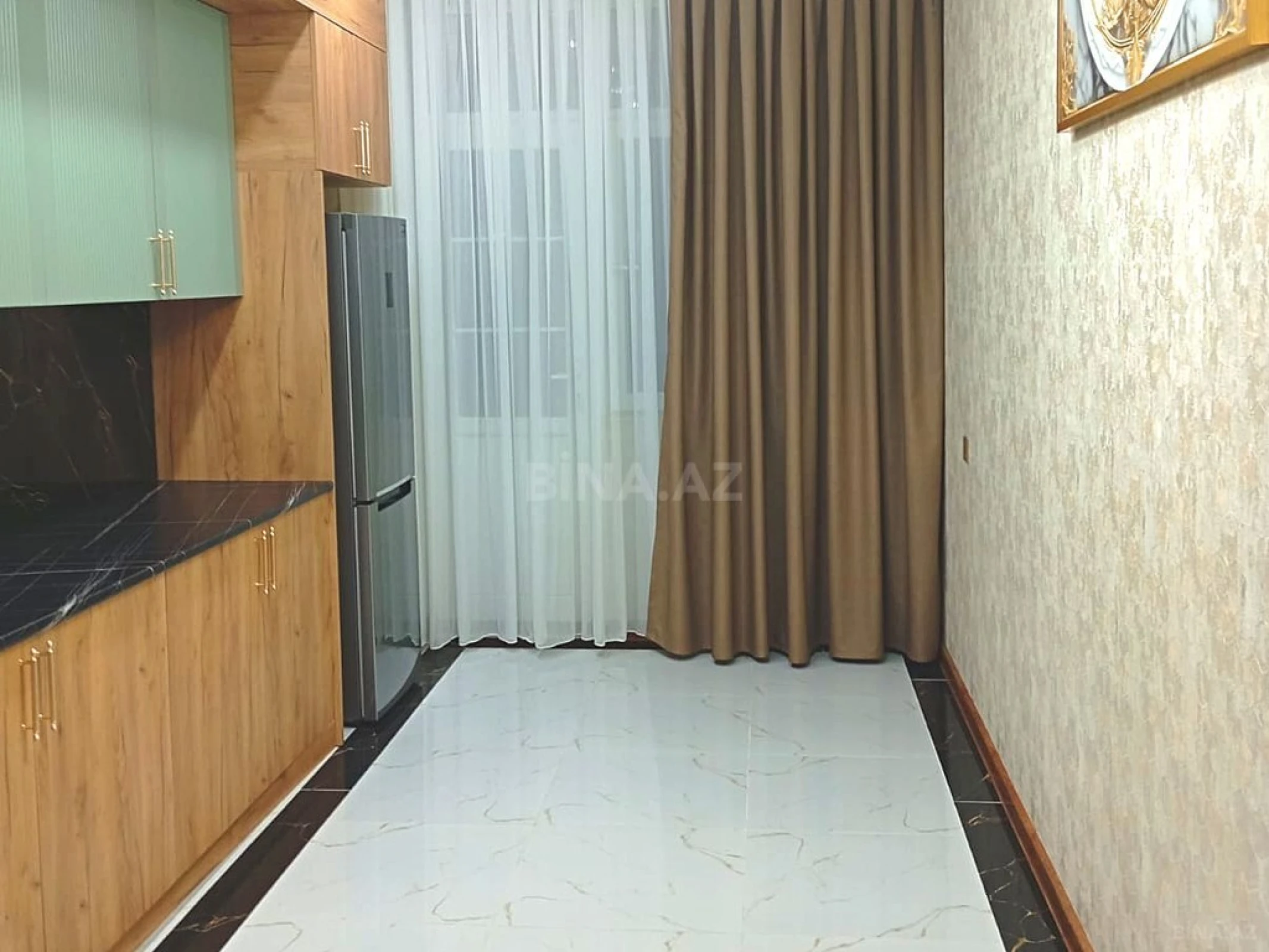 Satılır 3 otaqlı mənzil 106.6 m²