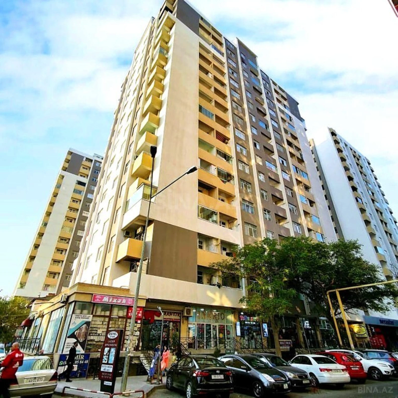 Satılır 3 otaqlı mənzil 106.6 m²