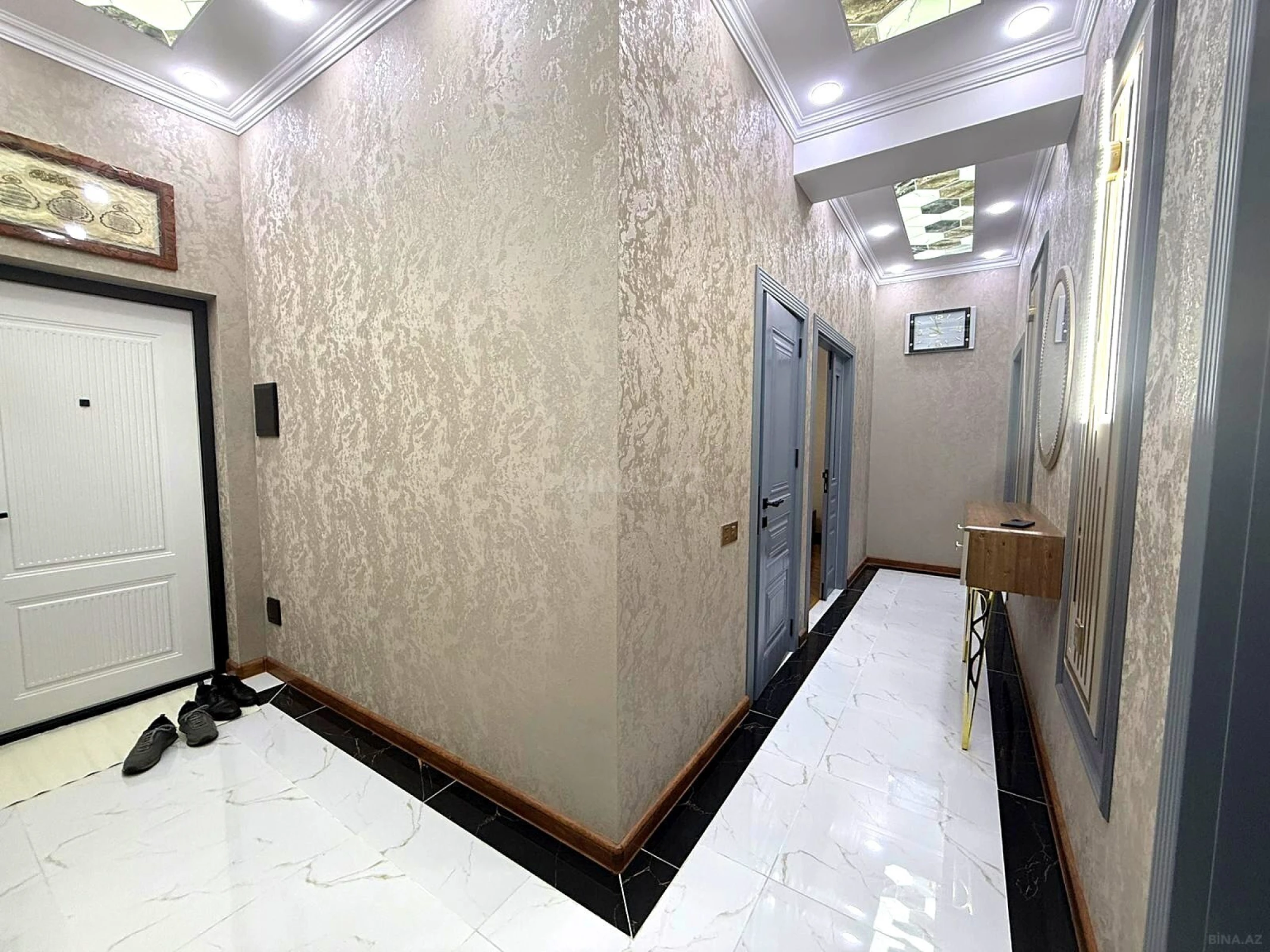 Satılır 3 otaqlı mənzil 106.6 m²