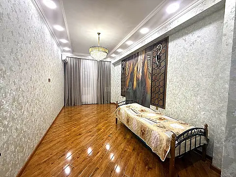 Satılır 3 otaqlı mənzil 106.6 m²