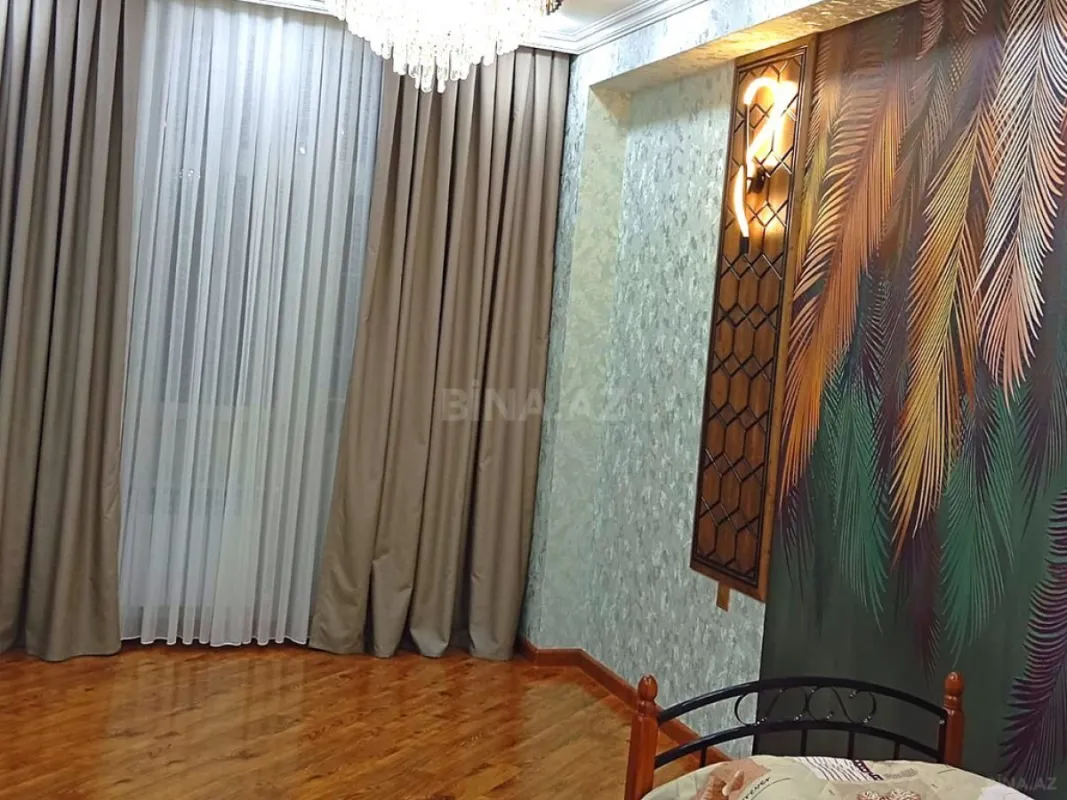 Satılır 3 otaqlı mənzil 106.6 m²