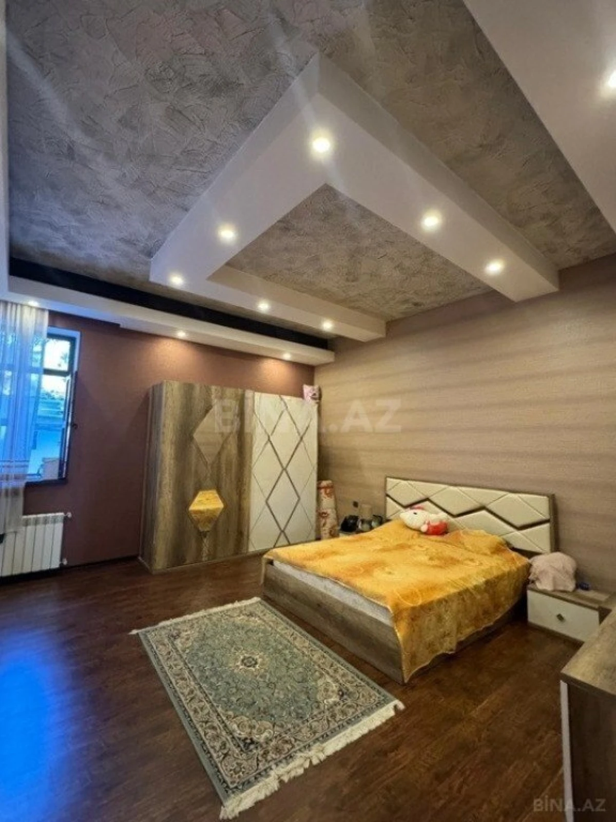 Satılır 7 otaqlı həyət evi 610 m²