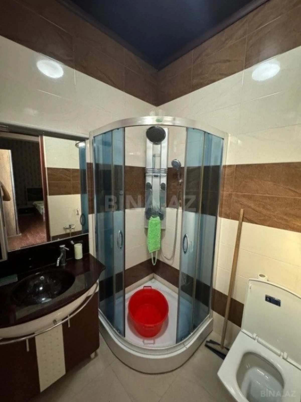 Satılır 7 otaqlı həyət evi 610 m²