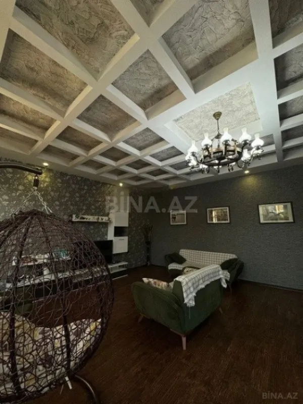 Satılır 7 otaqlı həyət evi 610 m²