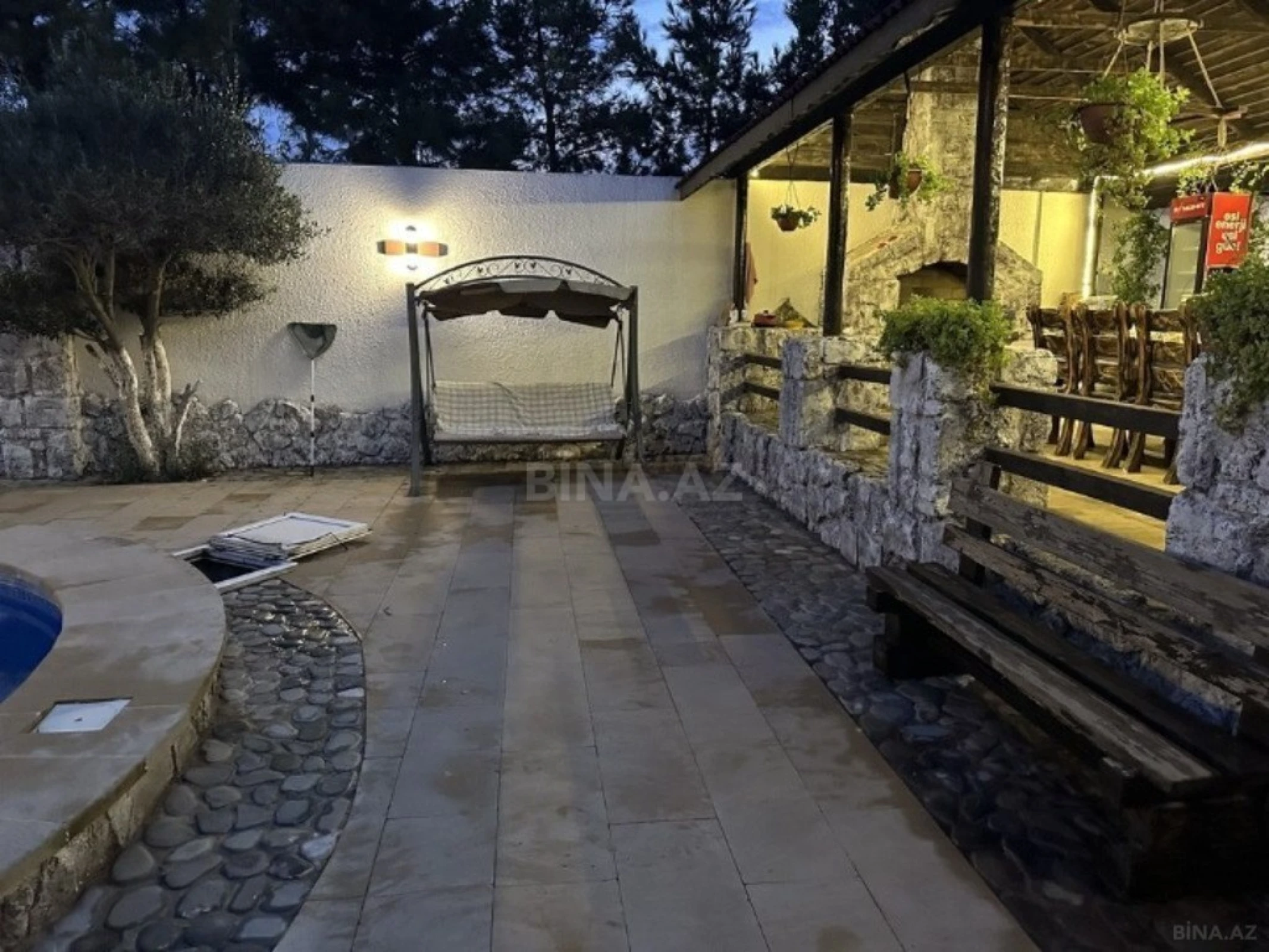 Satılır 7 otaqlı həyət evi 610 m²