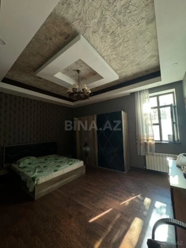 Satılır 7 otaqlı həyət evi 610 m²