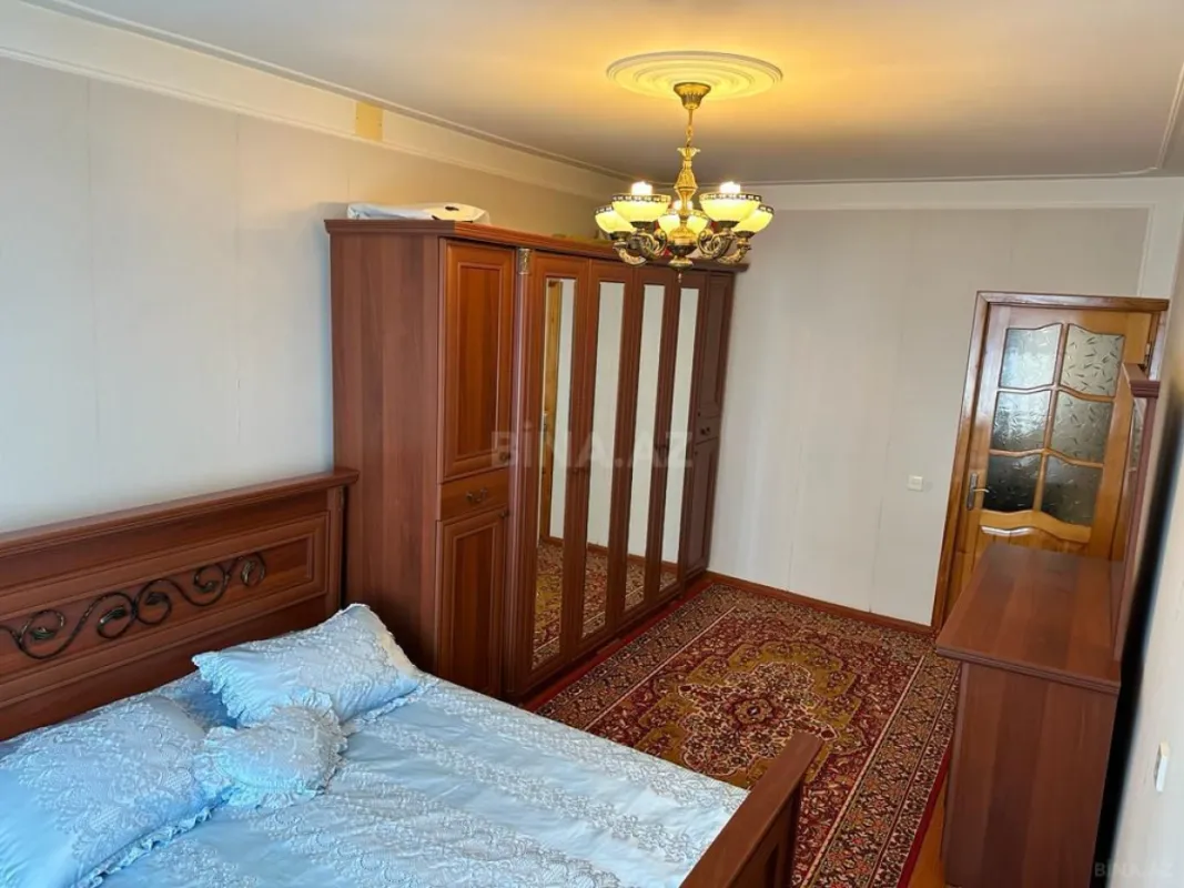 Satılır 4 otaqlı mənzil 110 m²