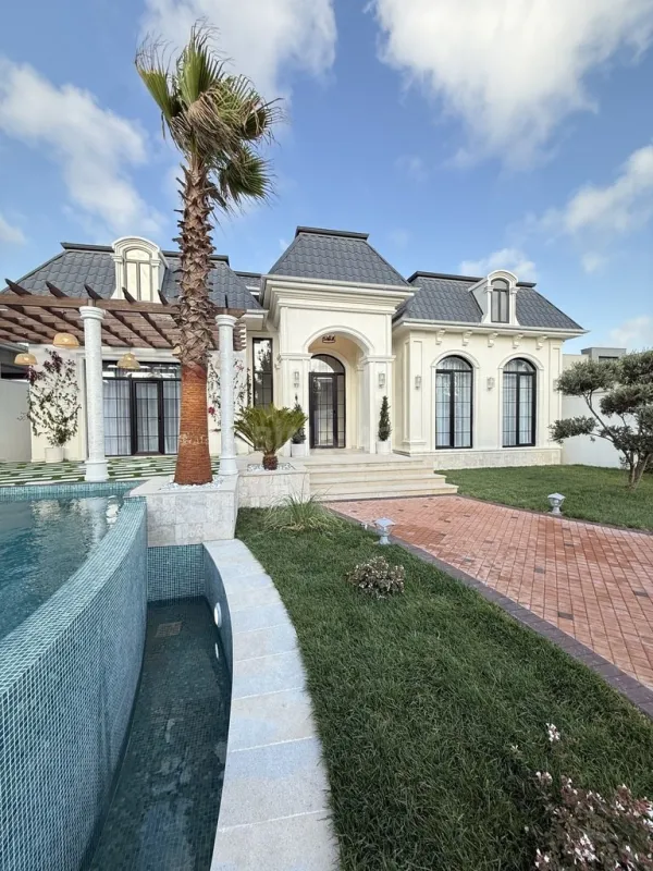 Satılır 4 otaqlı həyət evi 200 m²