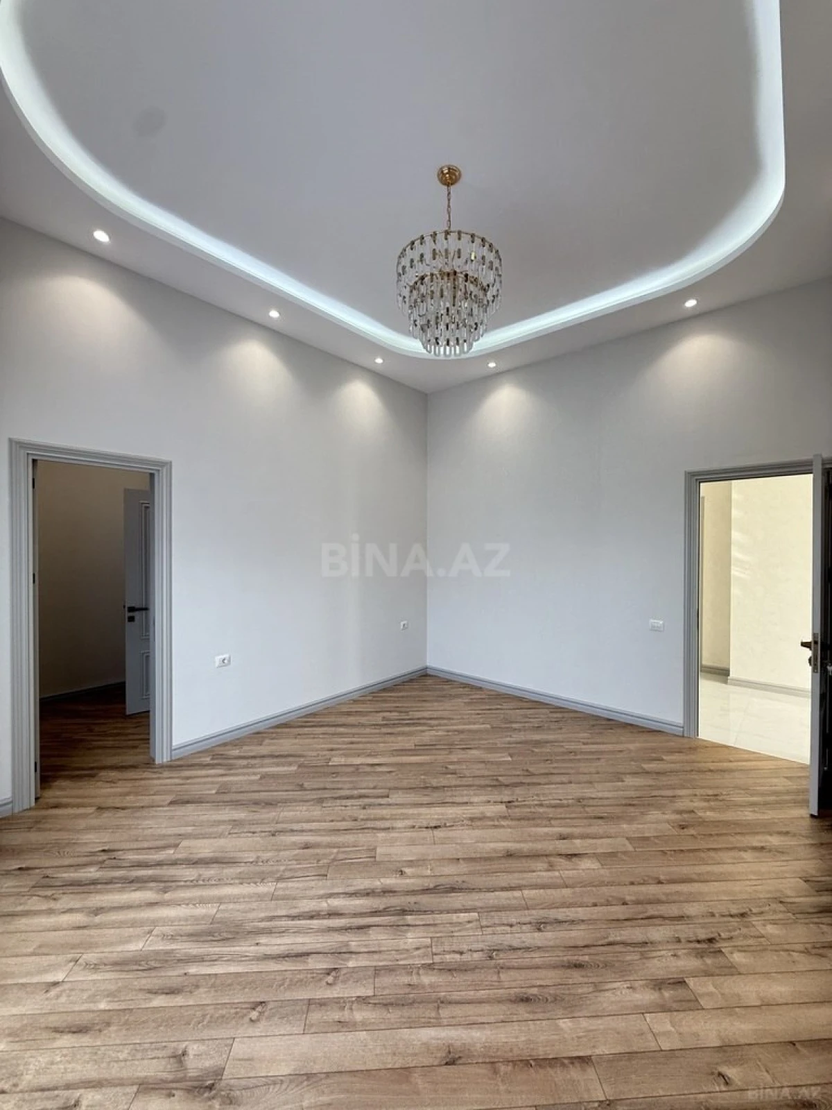 Satılır 4 otaqlı həyət evi 200 m²
