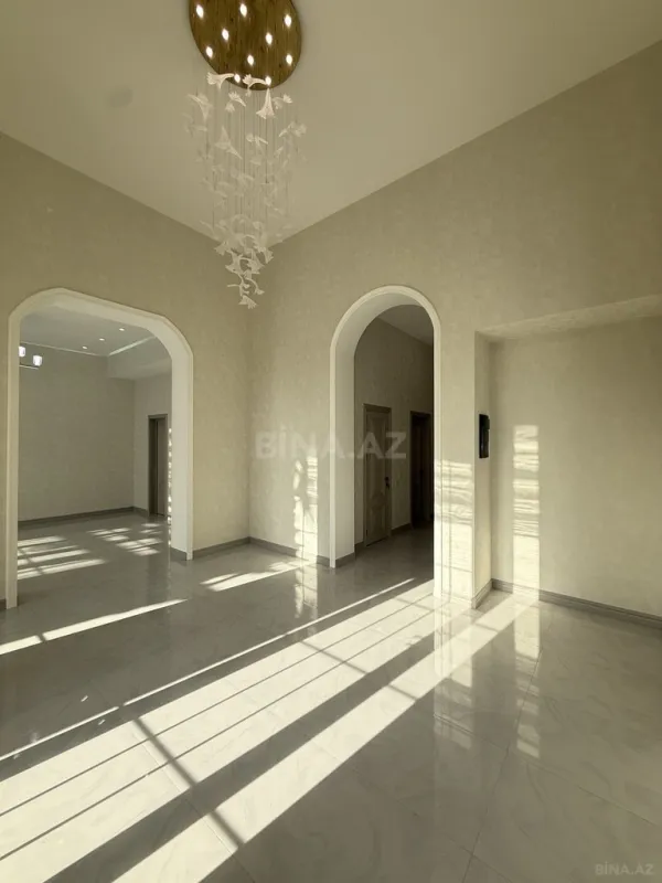 Satılır 4 otaqlı həyət evi 200 m²