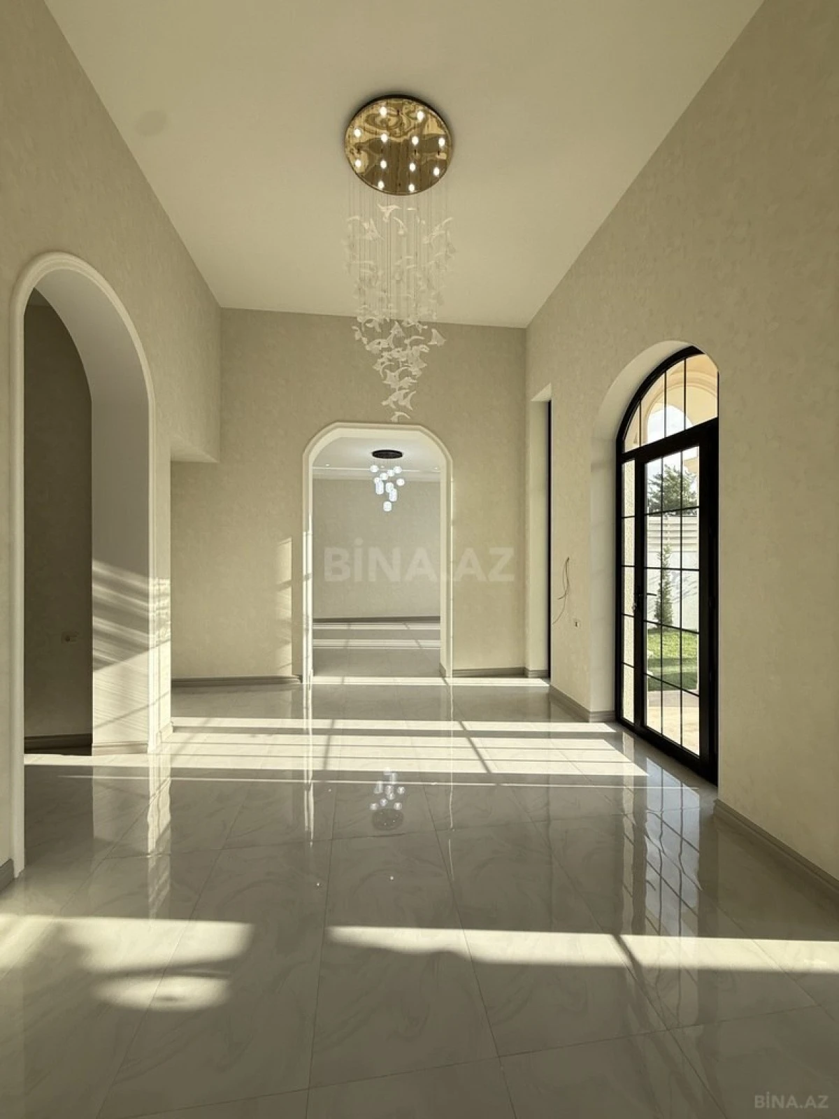 Satılır 4 otaqlı həyət evi 200 m²