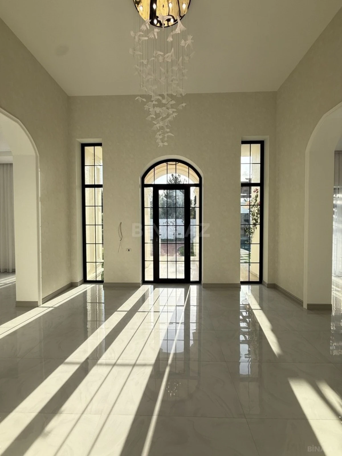 Satılır 4 otaqlı həyət evi 200 m²