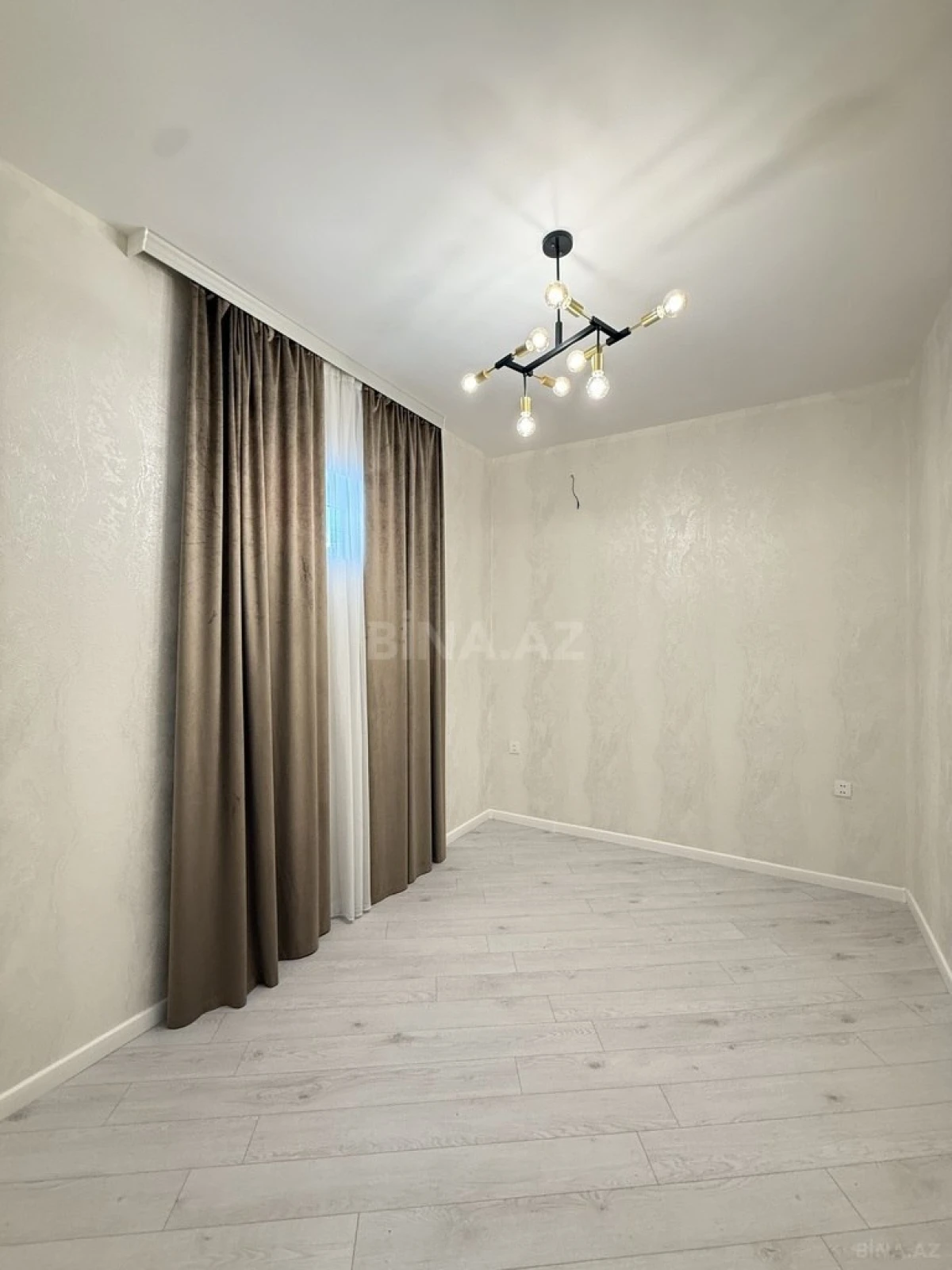 Satılır 4 otaqlı həyət evi 140 m²