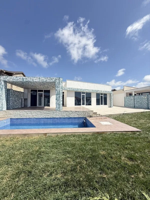 Satılır 4 otaqlı həyət evi 140 m²