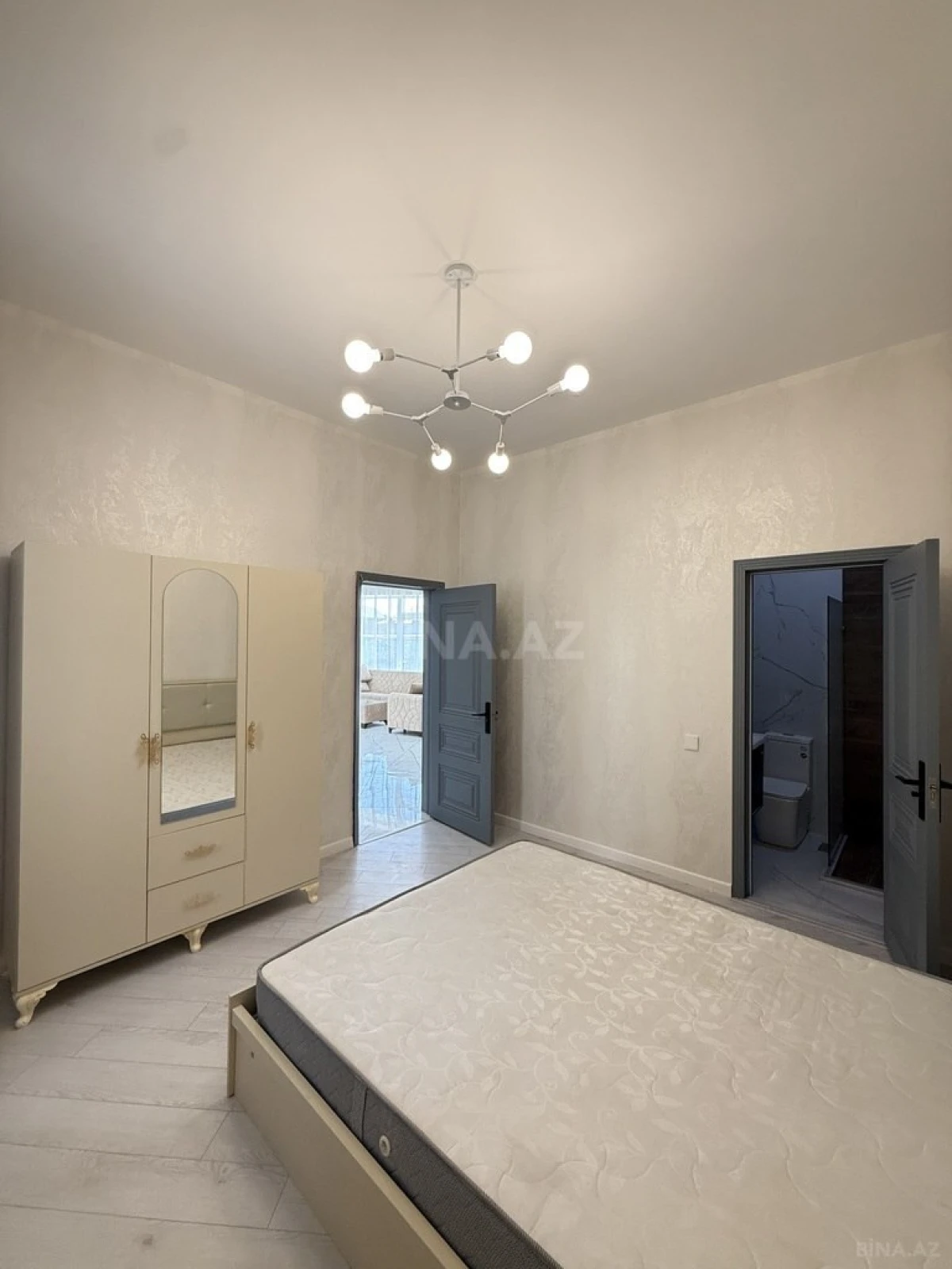 Satılır 4 otaqlı həyət evi 140 m²