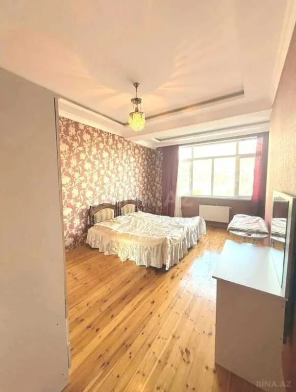 Satılır 2 otaqlı mənzil 95 m²