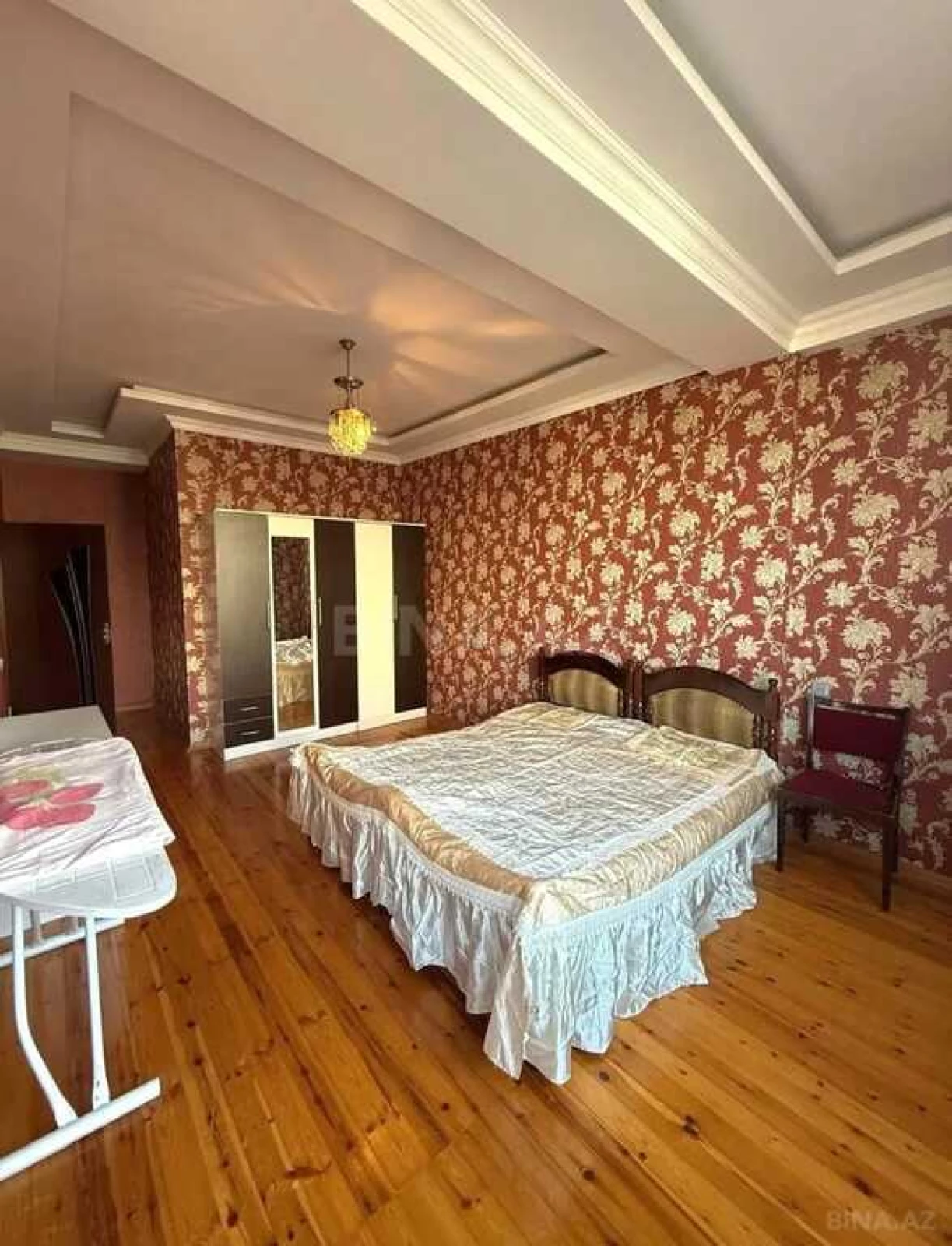 Satılır 2 otaqlı mənzil 95 m²