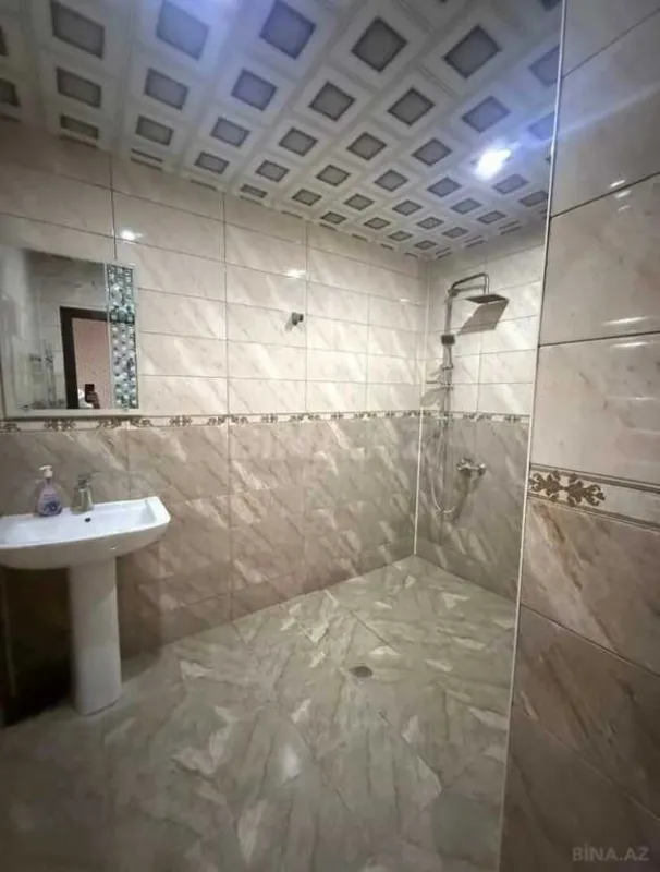 Satılır 2 otaqlı mənzil 95 m²