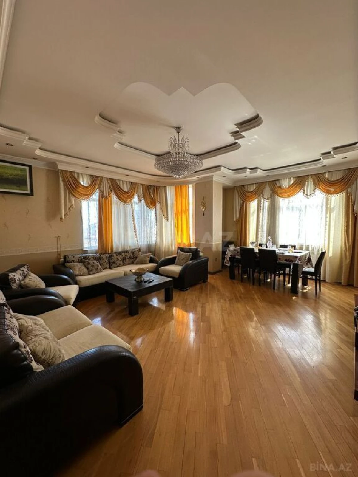 Satılır 4 otaqlı mənzil 170 m²