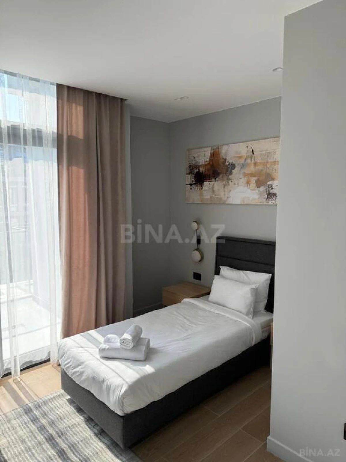 Kirayə verilir 3 otaqlı mənzil 132 m²