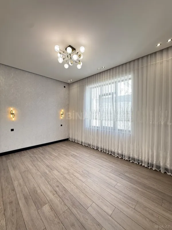 Satılır 4 otaqlı həyət evi 155 m²