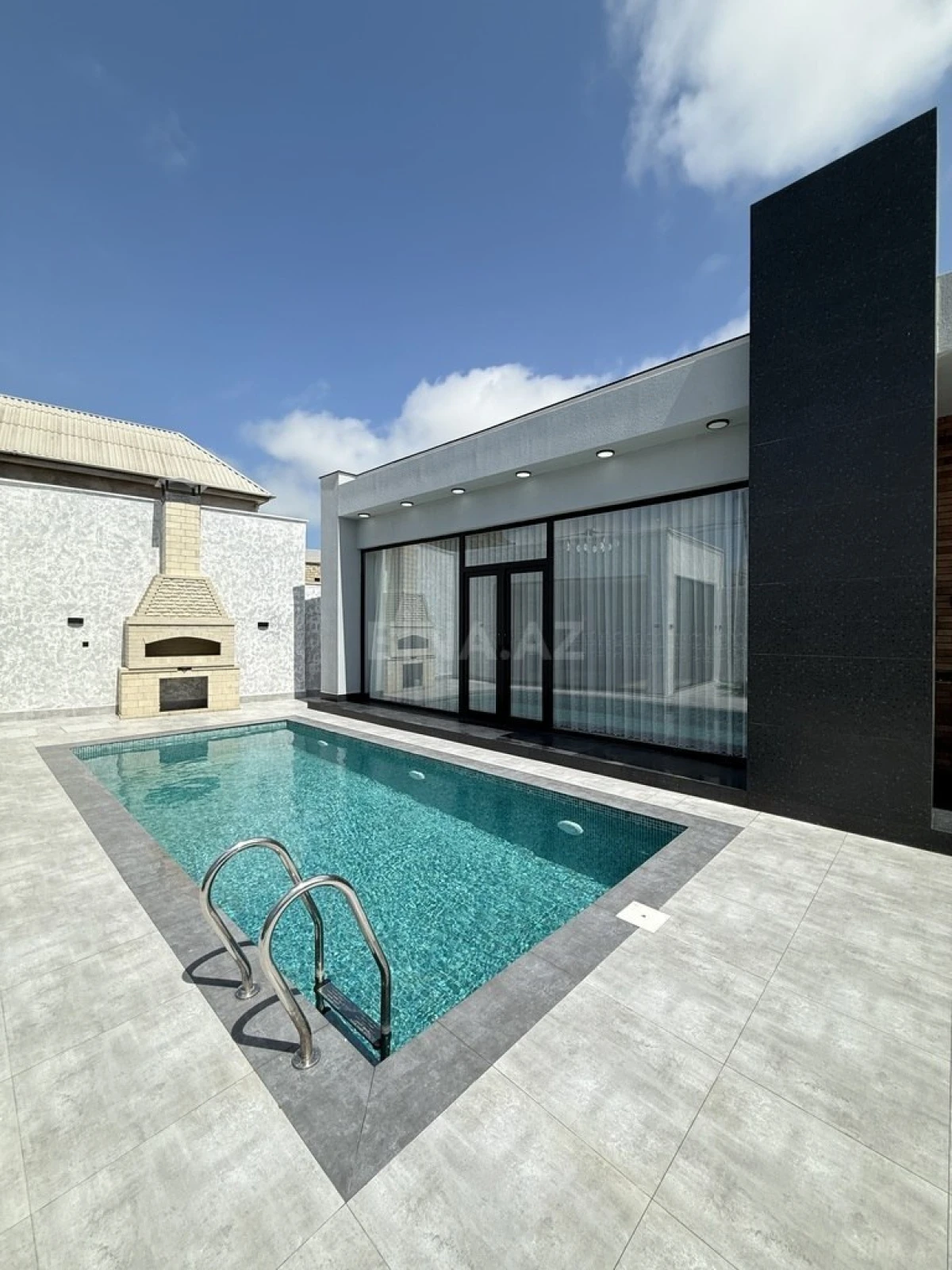 Satılır 4 otaqlı həyət evi 155 m²