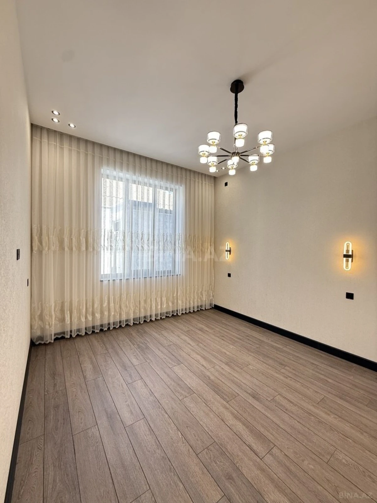 Satılır 4 otaqlı həyət evi 155 m²