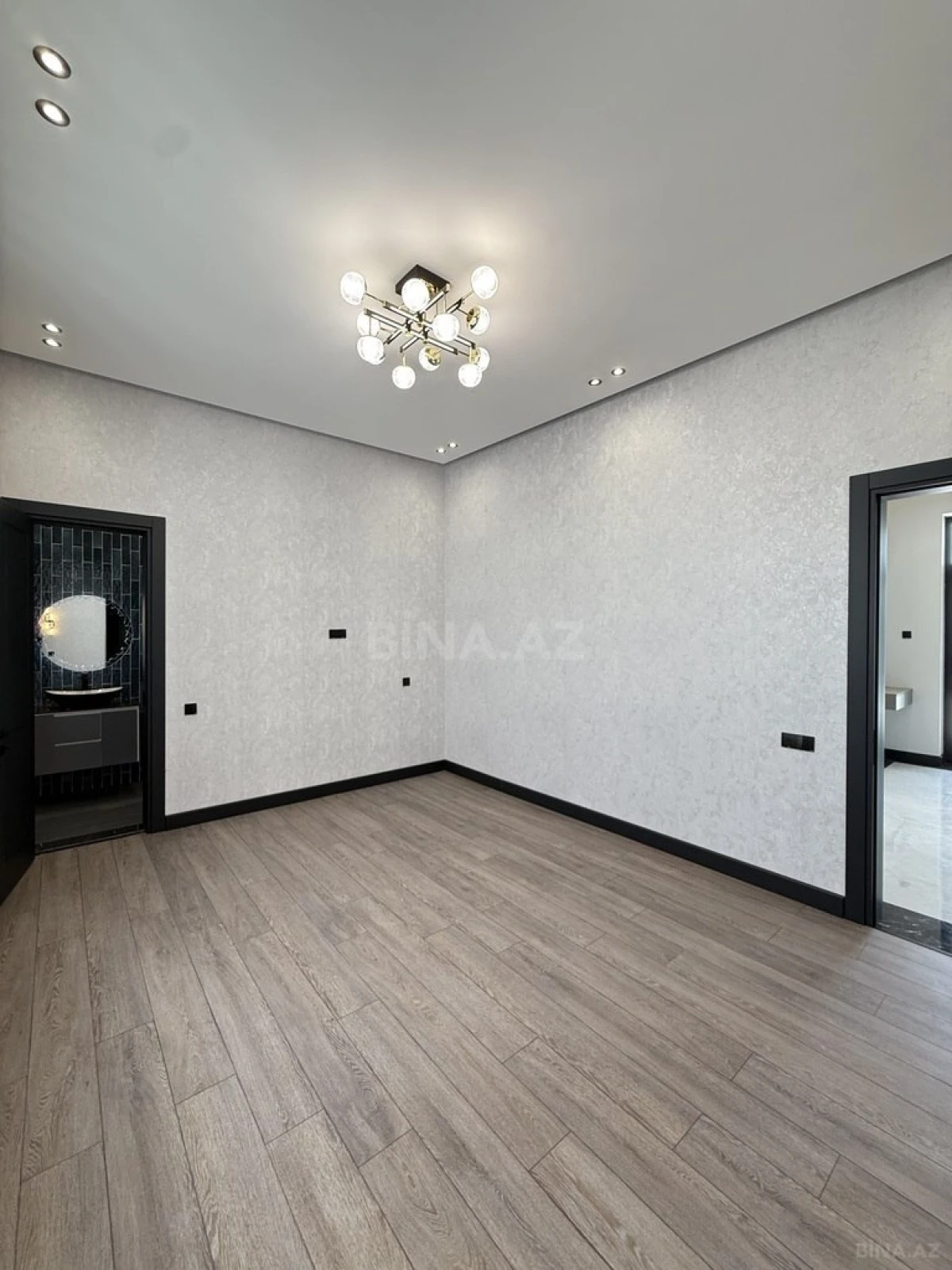 Satılır 4 otaqlı həyət evi 155 m²