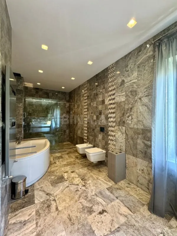 Kirayə verilir 4 otaqlı həyət evi 400 m²