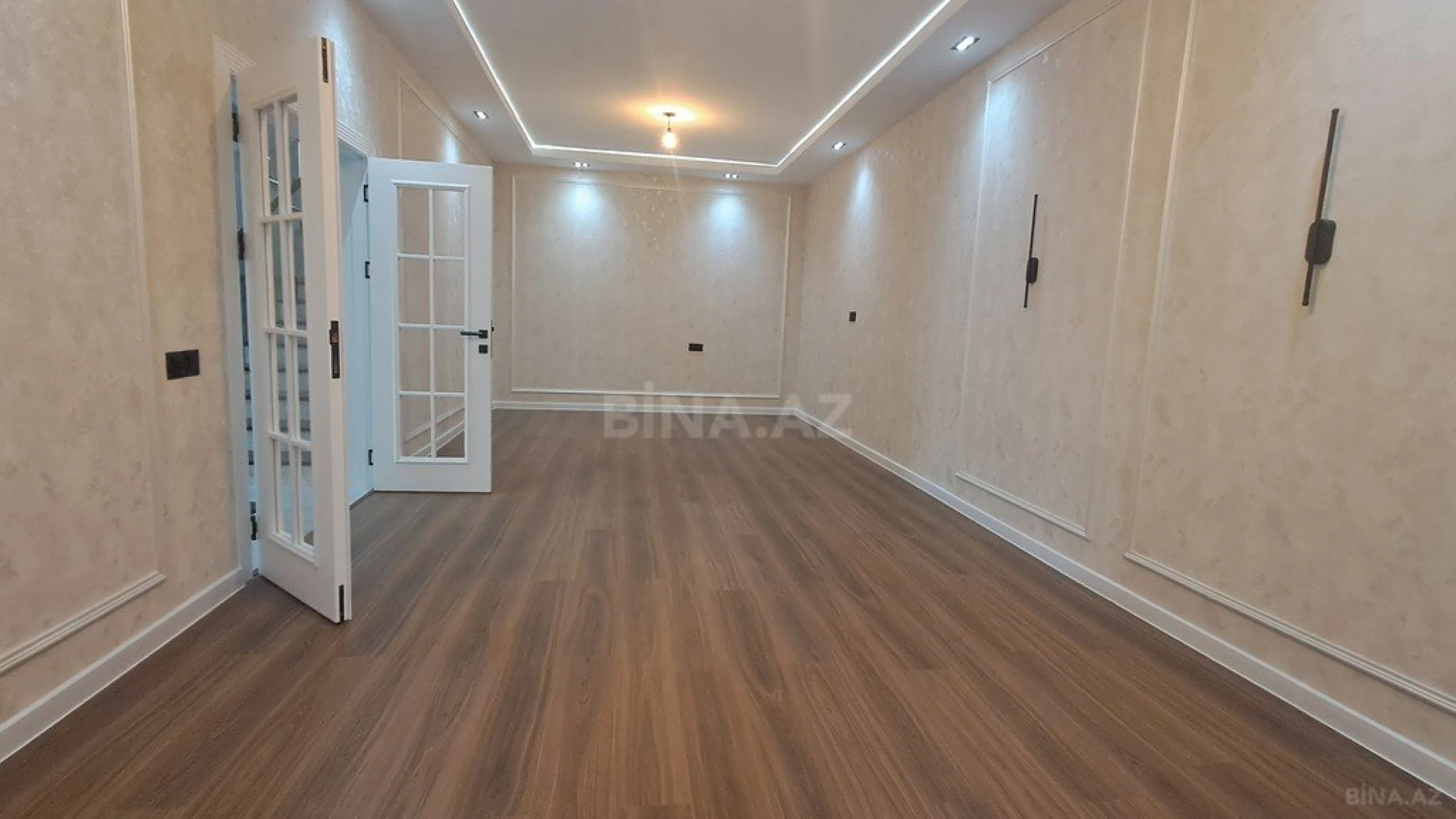 Satılır 5 otaqlı həyət evi 180 m²