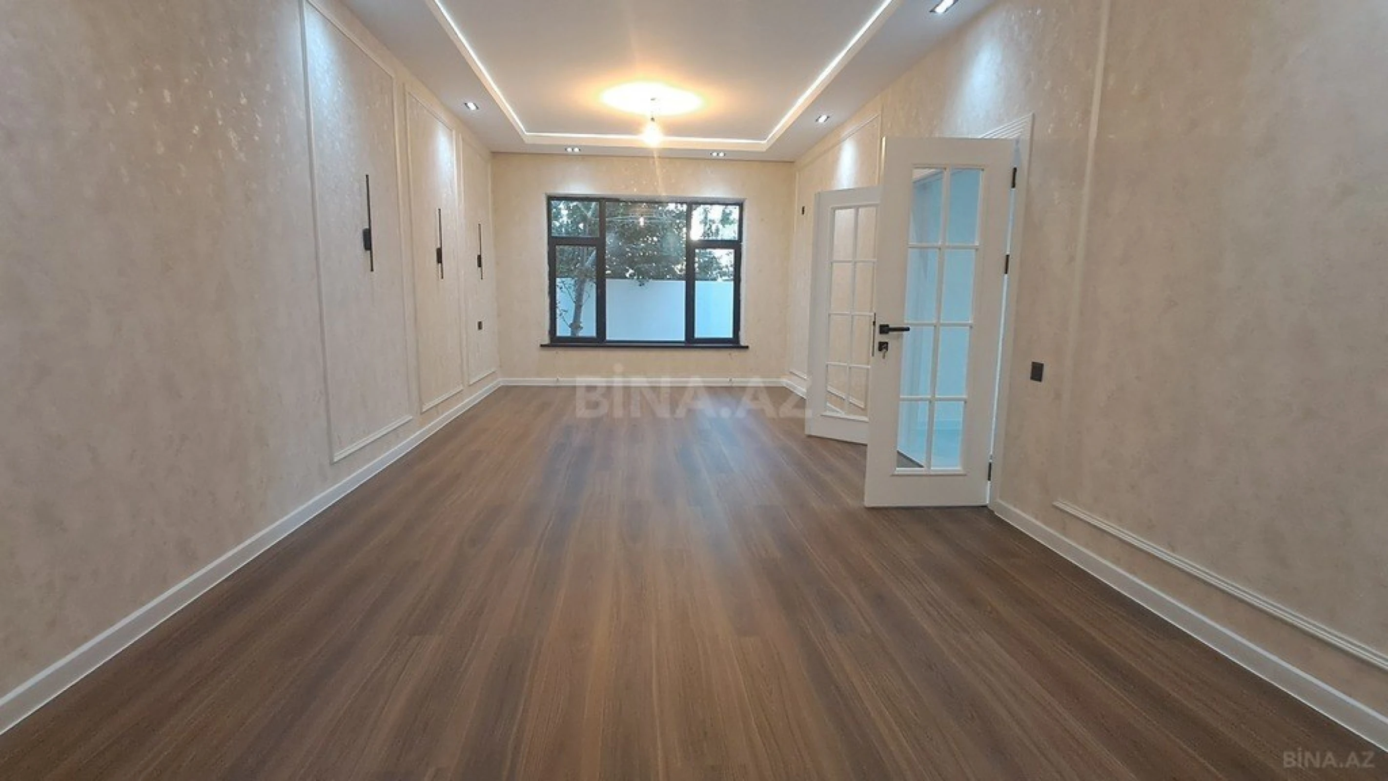 Satılır 5 otaqlı həyət evi 180 m²