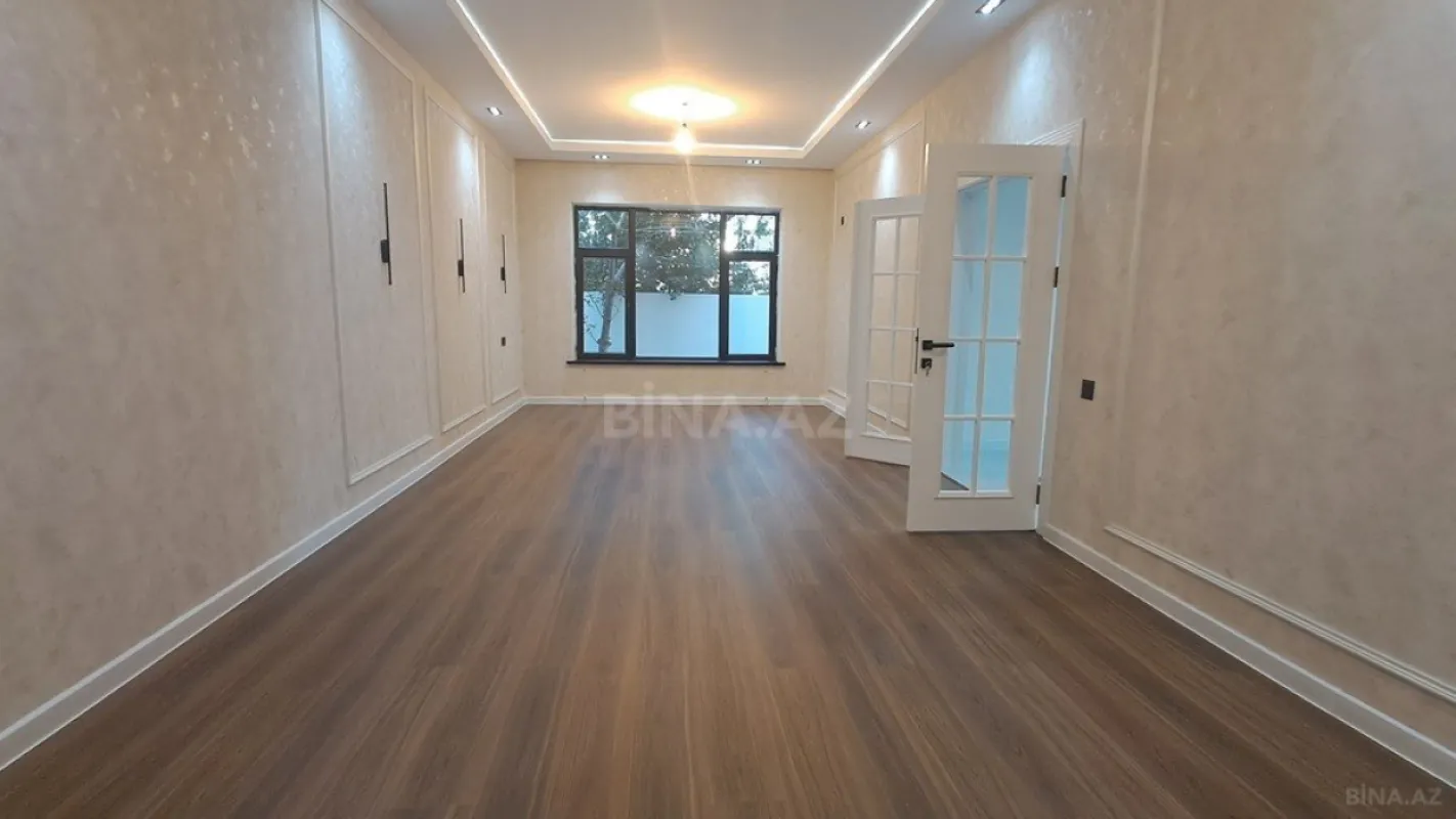 Satılır 5 otaqlı həyət evi 180 m²
