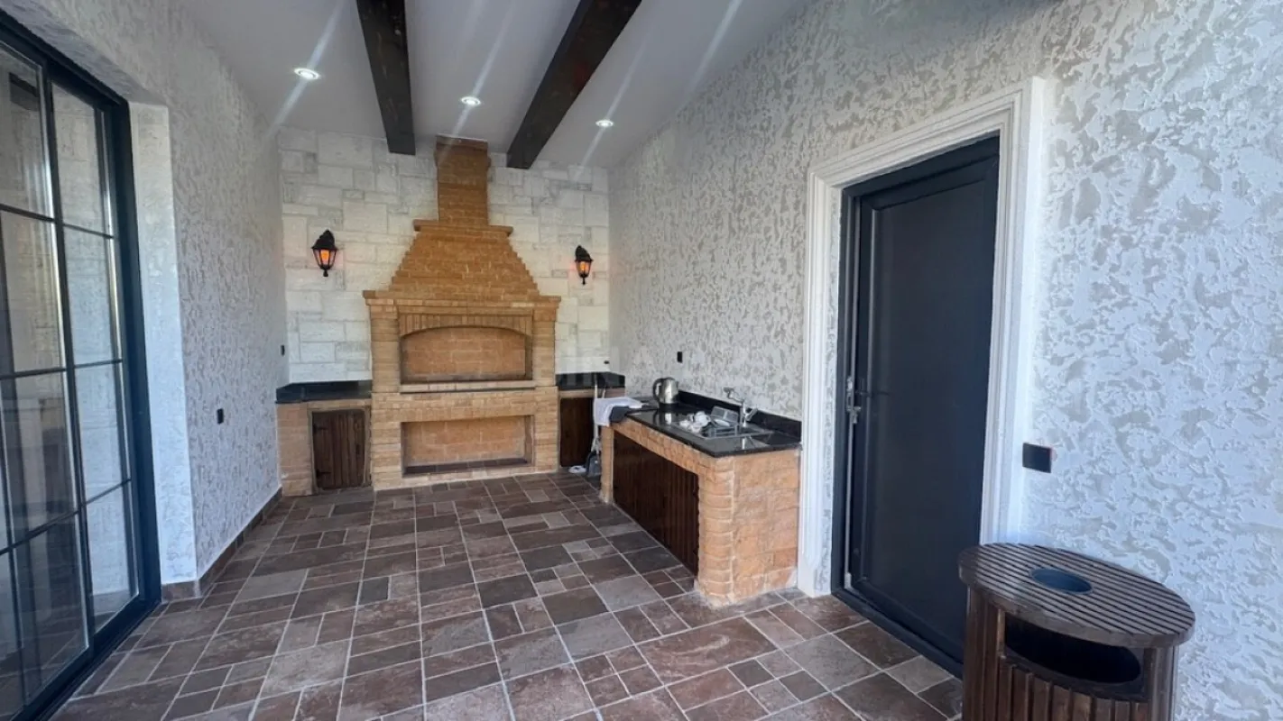 Satılır 6 otaqlı həyət evi 420 m²