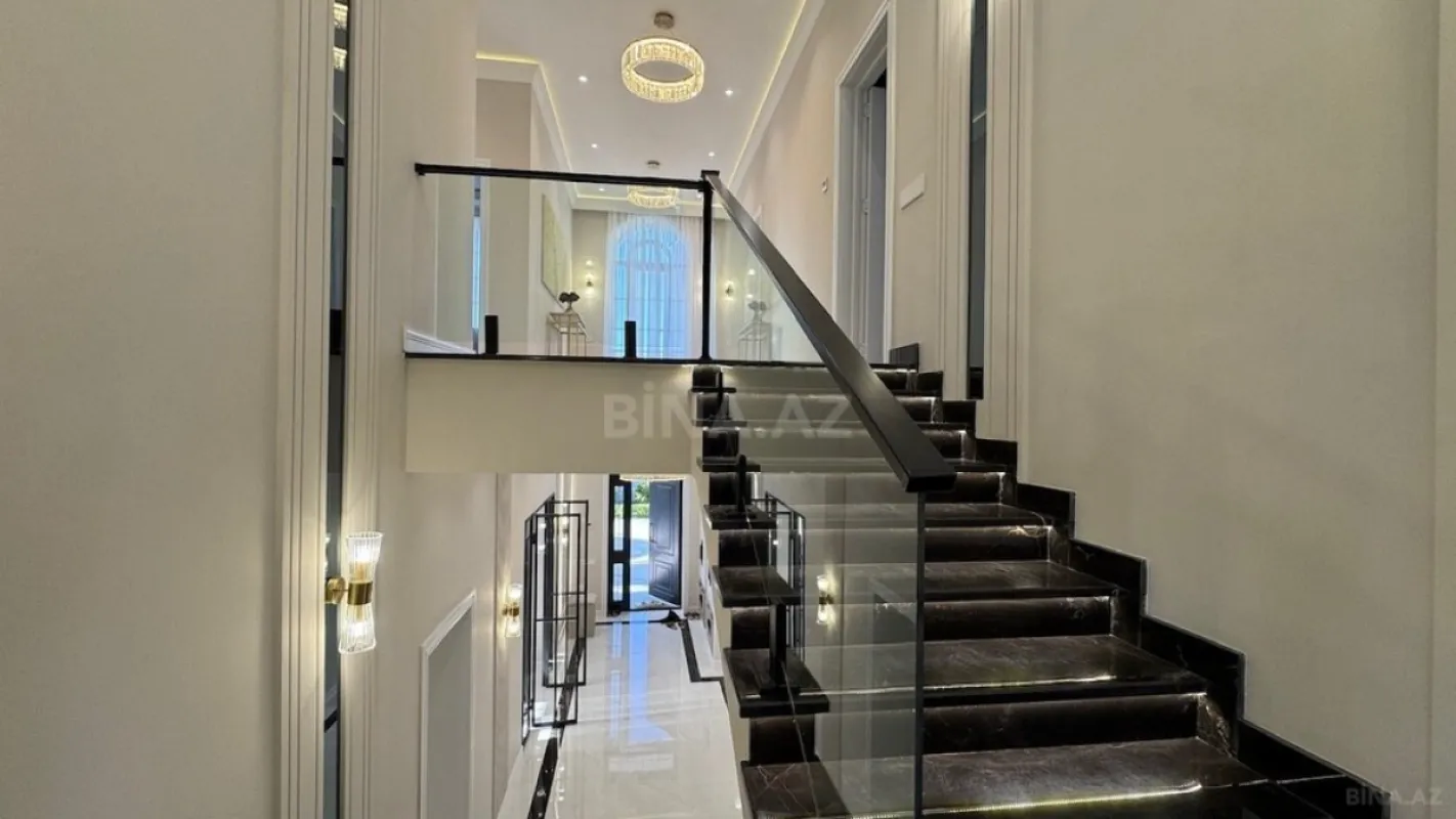 Satılır 6 otaqlı həyət evi 420 m²