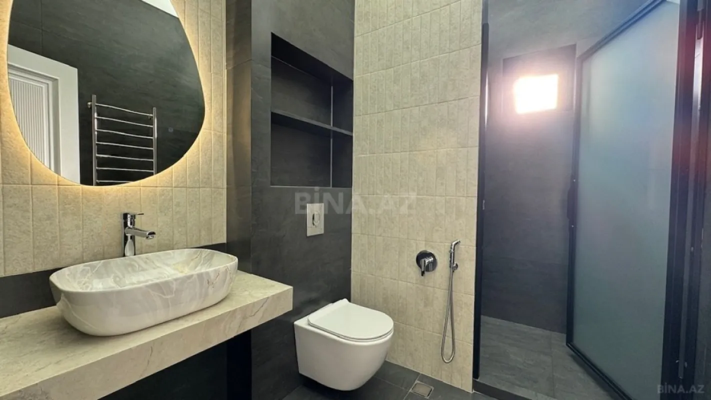 Satılır 6 otaqlı həyət evi 420 m²