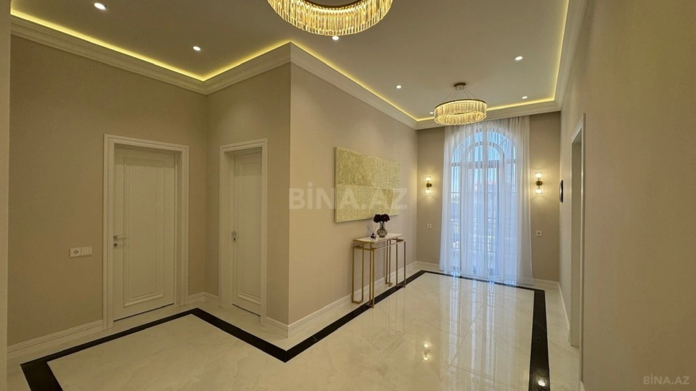 Satılır 6 otaqlı həyət evi 420 m²