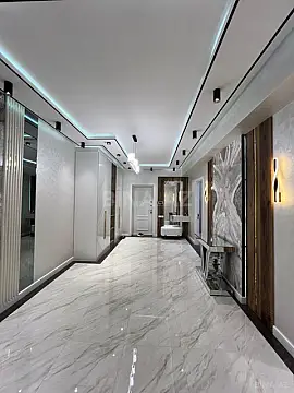 Satılır 3 otaqlı mənzil 137 m²