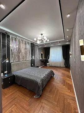 Satılır 3 otaqlı mənzil 137 m²